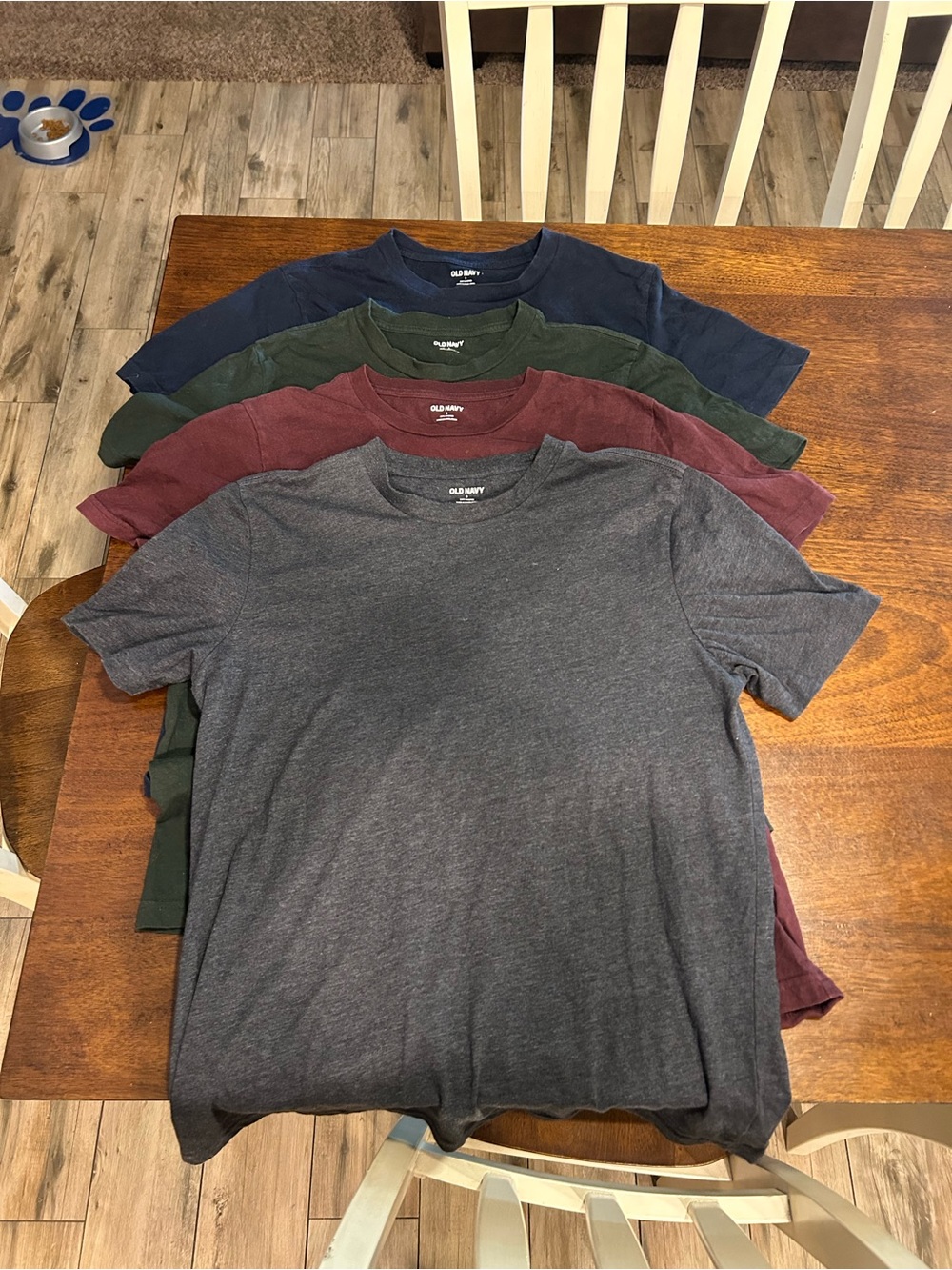 4 Old Navy Men's Crew Neck T-Shirts